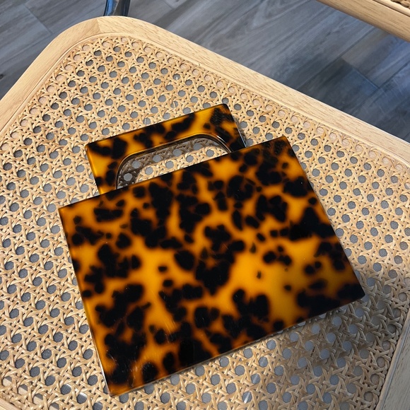 NWT - Lulus Tortoise Acrylic Box Clutch - Picture 6 of 9